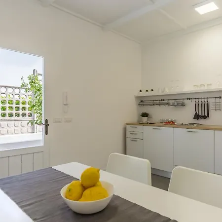 Villa A Bacoli Con Accesso Privato Al Mare וילה באקולי