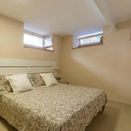 Villa A Bacoli Con Accesso Privato Al Mare וילה *