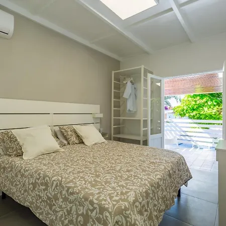 Villa A Bacoli Con Accesso Privato Al Mare וילה באקולי
