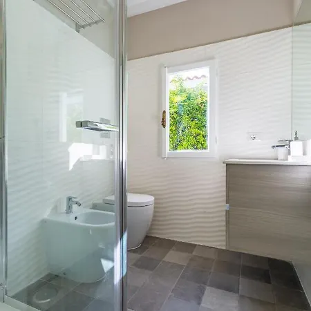 Villa A Bacoli Con Accesso Privato Al Mare באקולי